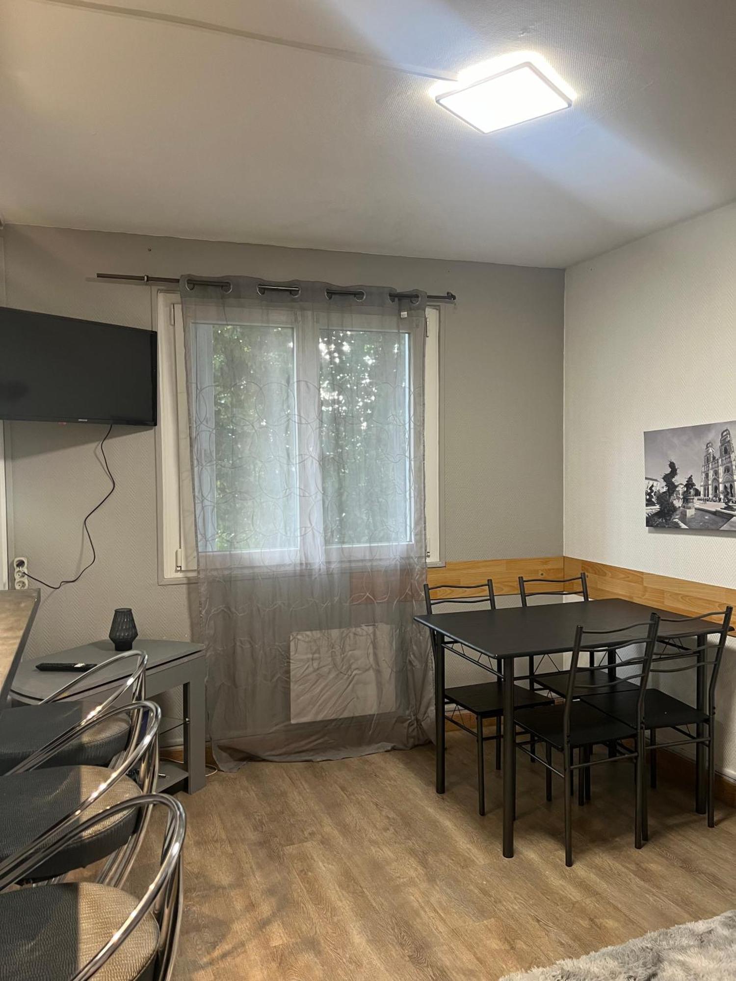 Appartement Business&Famille Pres Gare Orleans Tv Wifi Exterior photo
